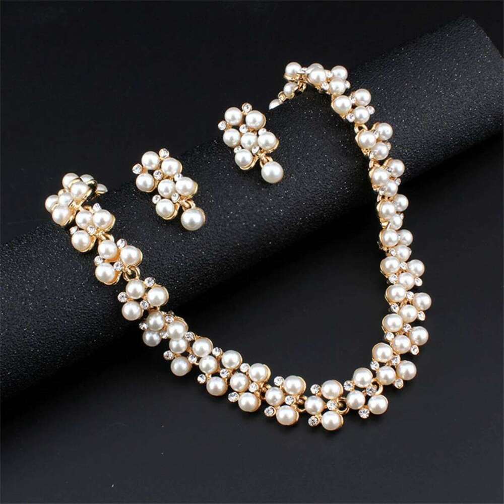 3 pieces of fashionable trendy women's sparkling pearl set, rhinestone necklace, earrings, party and banquet accessories Z260313