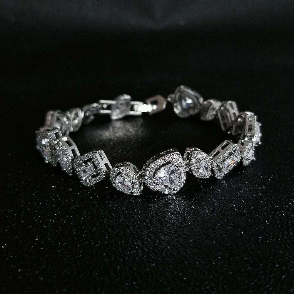 2023 New Luxury Pear Heart silver color on hand Bracelet Bangle For Women Anniversary Gift Jewelry Bulk Sell S6060 Z260313