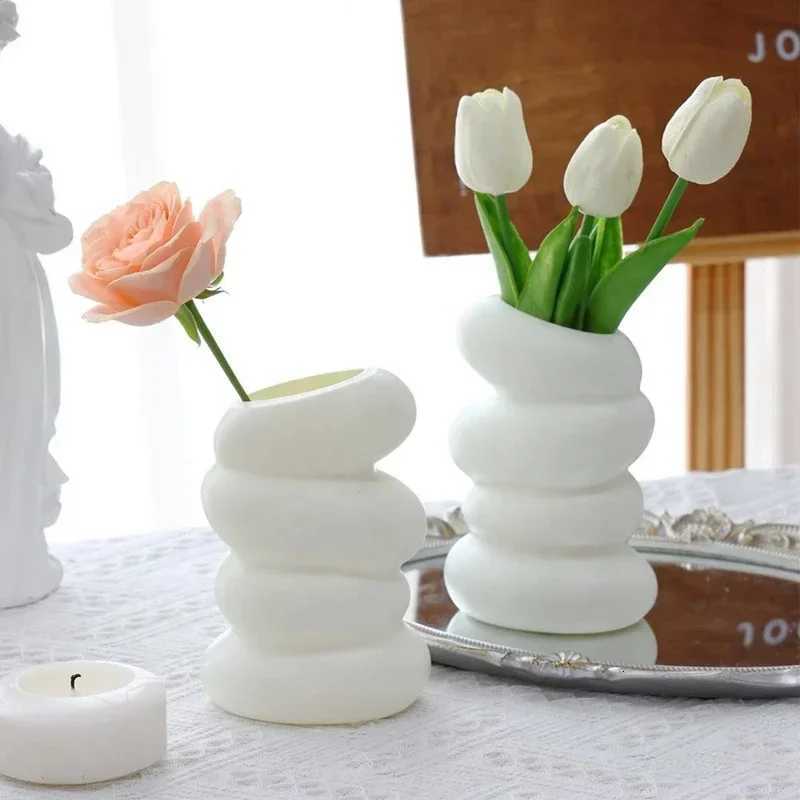 1PC Plastic Spiral White Vase Nordic Creative Flower Arrangement Container For Kitchen Living Bedroom Home Decoration Ornament Y260314
