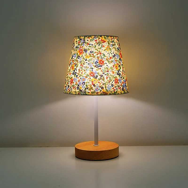 Desk Lamp Wooden Base Linen Lampshade USB Plug in Bedside Night Light Warm Light Bedroom Living Room Decor Creative Atmosphere Y260314