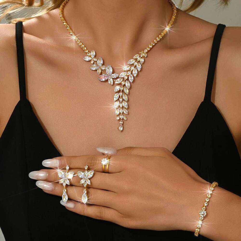 Elegant and sophisticated retro necklace, earrings, rings, bracelets, four piece set with accessories Z260313