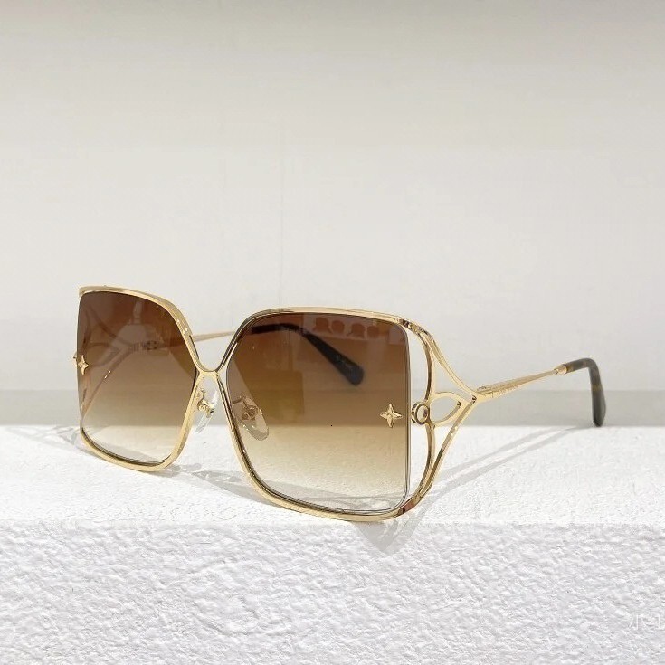 Luxury Brand Designer Sunglasses New European And American Style Clover Metal Sunglasses Fashion Gradient Color Square Frame Sunglasses For Women Tren
