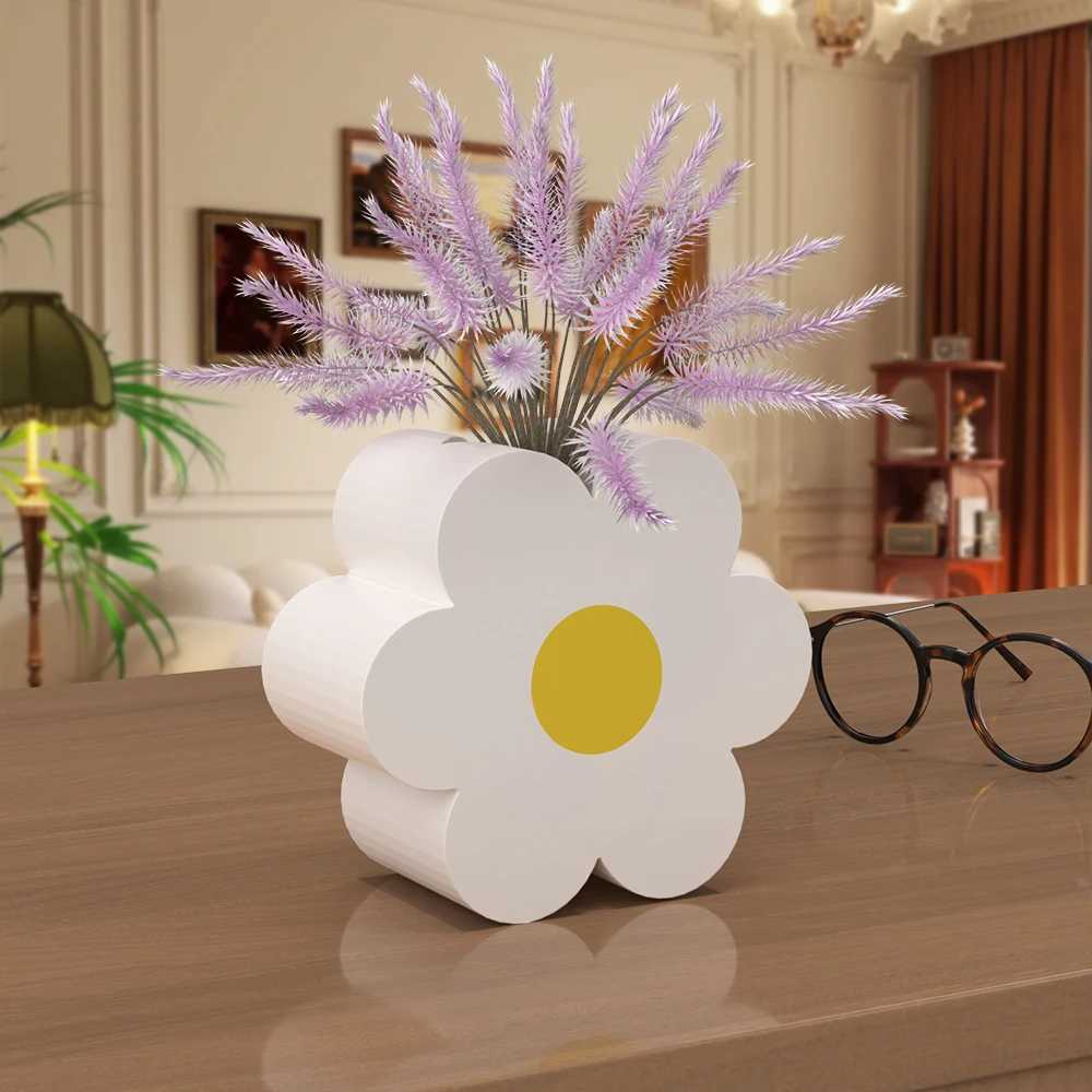 The small-flowered vase is durable and not easy to break making it suitable for various home Settings such as living rooms Y260314