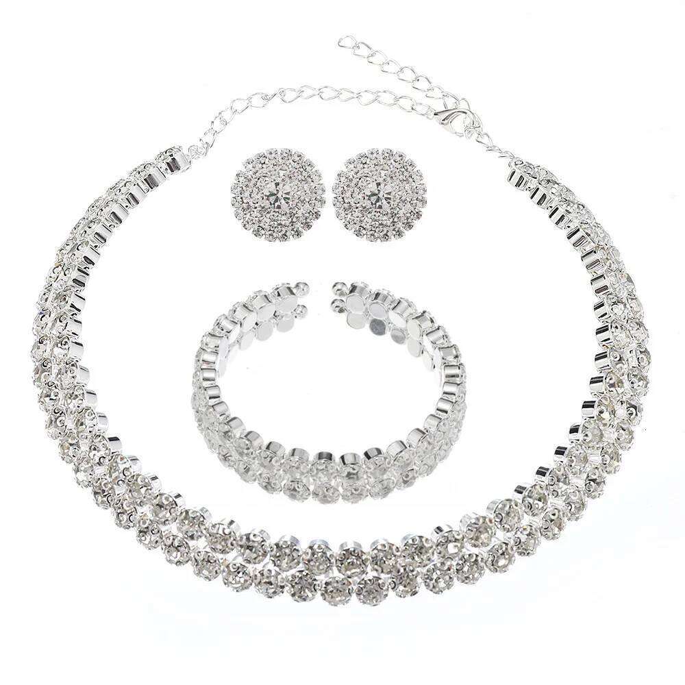 Light Luxury Double Layer Choker Necklace for Women Full Rhinestone Cuff Bracelet Stud Earring Braidal Wedding Party Jewelry Set Z260313