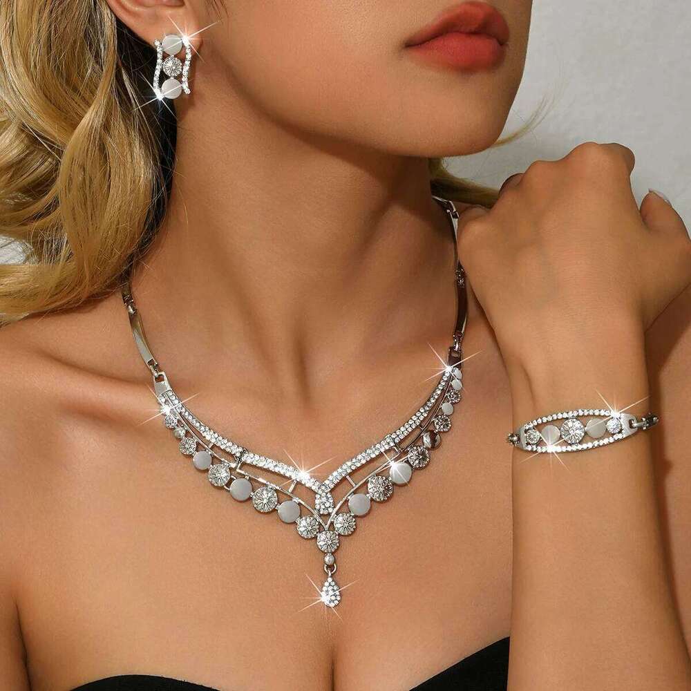 Cross border personalized popular necklace, earring, bracelet, luxury alloy three piece jewelry set, female factory direct sales Z260313