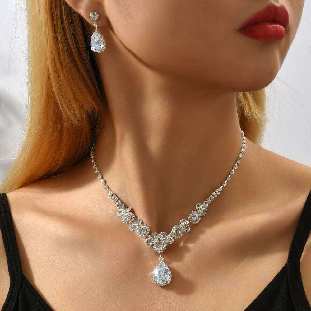 Ladies' fashionable design necklace earrings jewelry set suitable for weddings, gatherings, holidays, gifts Z260313