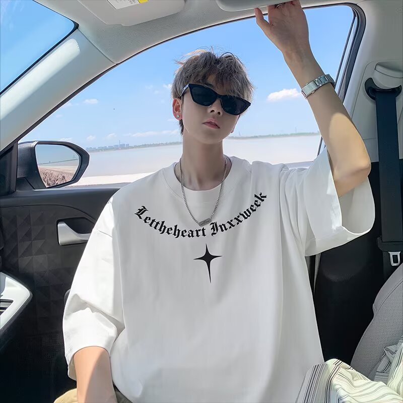 New Summer American Style Heavyweight Short Designer T-shirt Sleeve For Men Loose Fit Fashionable Comfortable Trendy Designer Hoodie Polo Round Neck Half Sleeve