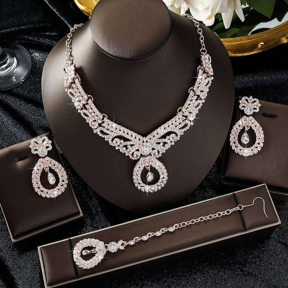Ladies' retro palace style rhinestone jewelry set, elegant, light luxury style, high-end accessory Z260313