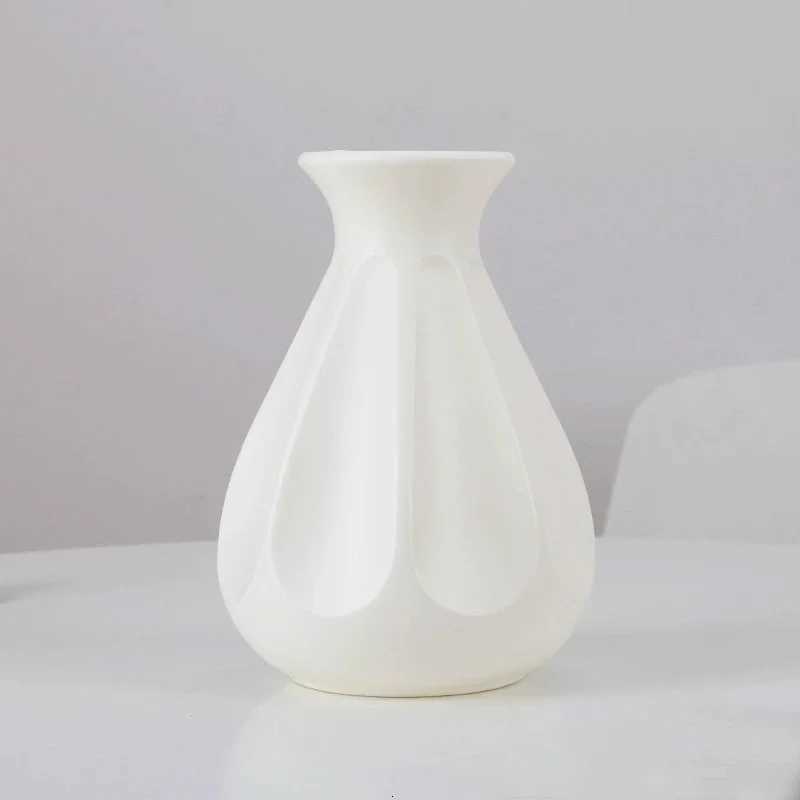 Nordic Plastic Vase Simple Small Fresh Flower Pot For Flowers Modern Home Wedding Decorations Ornaments Table Centerpiece Y260314