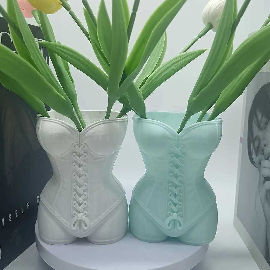 Human-shaped vases 3D printed plastic decorative sculptures Christmas decorations can be used to decorate natural scenes and Y260314