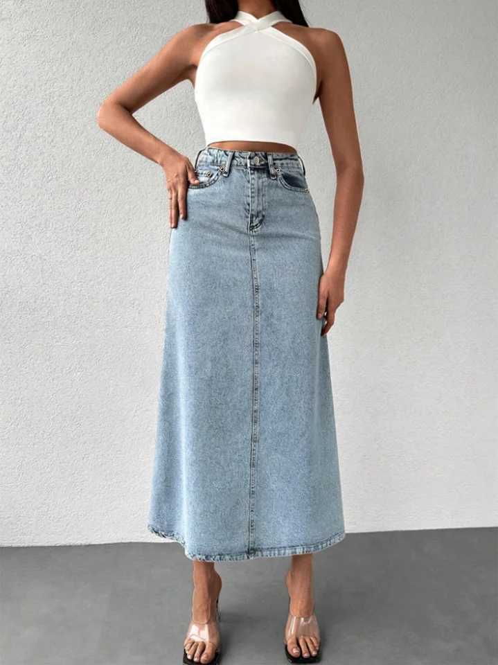 Womens mid-length denim midi skirt with a retro and nostalgic washed light color five-pocket style basic and practical A-line M260314