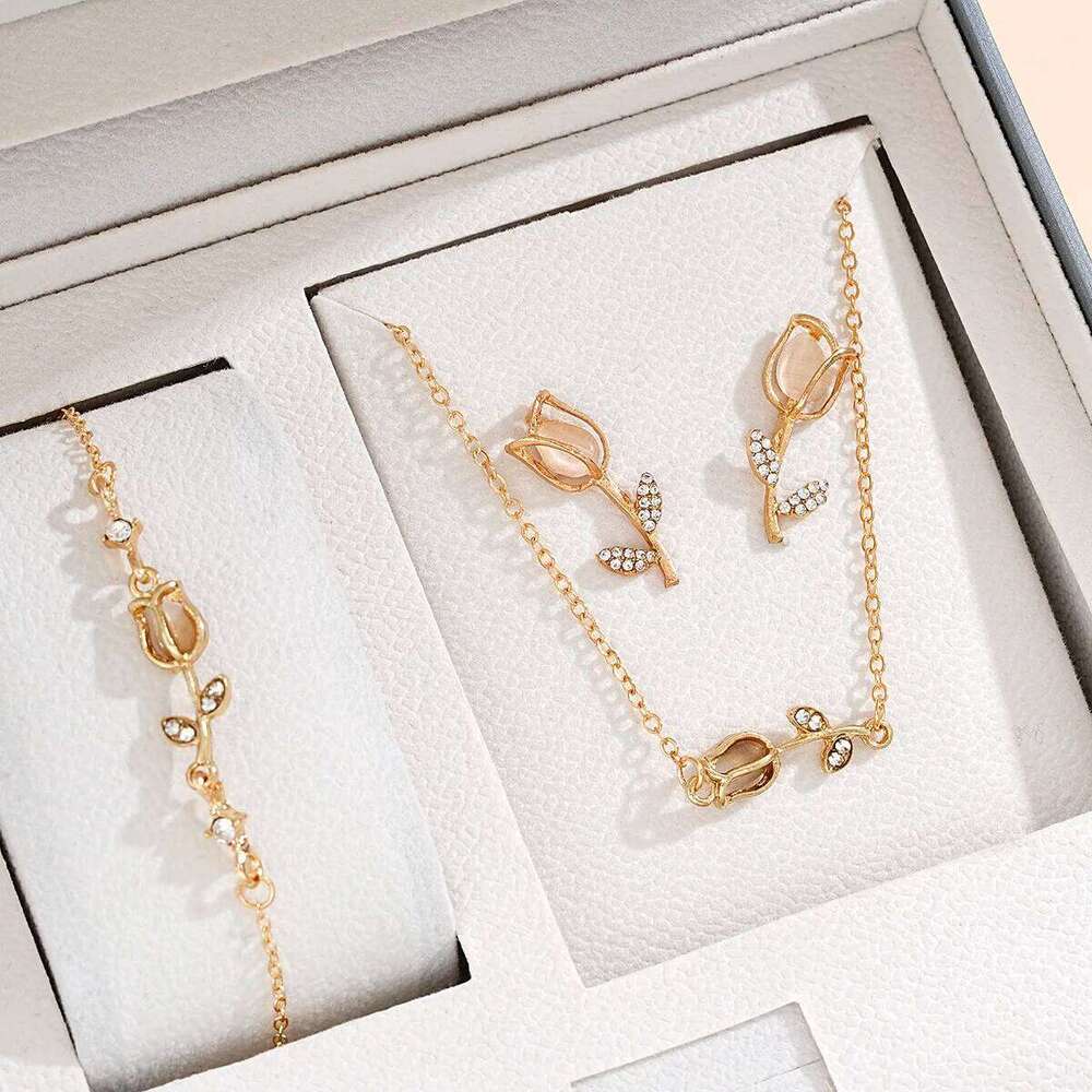 Korea New Fashion Tulip Flower Bracelet Necklace Earrings Niche Design Three-Piece Sets Trend Paty Jewerly Accessory Gifts Z260313