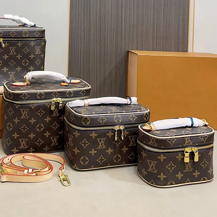 Designer bag Nice nano vintage makeup bag Luxury shoulder bag Neverfulltote bag Makeip bag hanging bag Brown five in one Women's crossbody bag