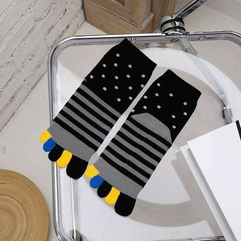 Cotton Five Finger Mans Striped Casual Business Fashion Sweat-Absorbing Anti-Bacterial Breathable Warm Toe Happy Socks Z260314