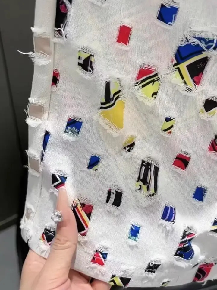 Summer Loose Shorts Couple Versatile Casual Straight Mens Flower Oil Painting Beach Shorts Hawaiian Casual Silk Shorts 260311