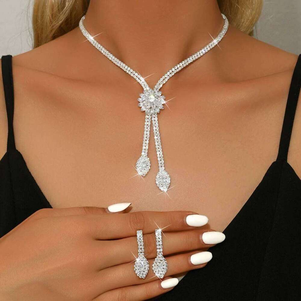 FYUAN 3 Piece Flower Zircon Necklace Earring Set Elegant Jewelry Women Perfect for Weddings and Parties Z260313