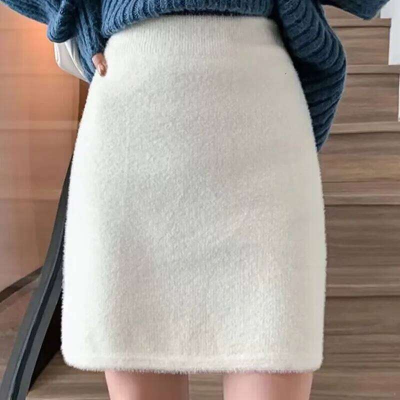 2023 Autumn Winter Elastic High Waist Velvet Knitted Skirts Women Mini Female White Black Short Ladies Bodycon Skirt Z260314