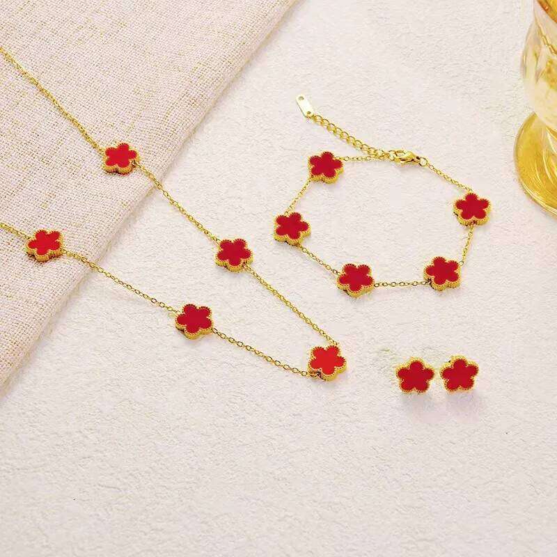 3-Piece of Plum Blossom Five-Leaf Flower Necklace Bracelet Women's Gift Jewelry Set for Parties Z260313