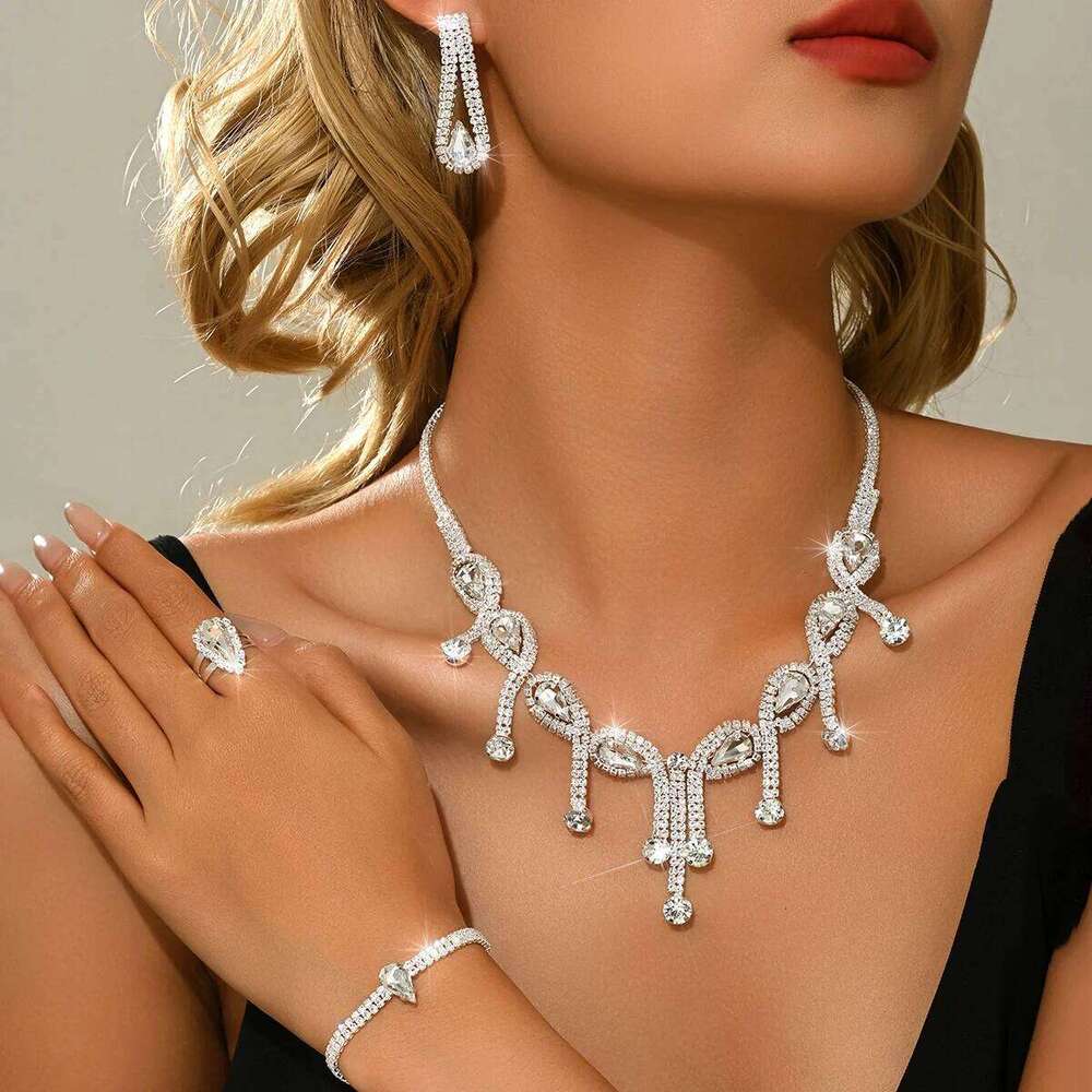 Design feels retro, exaggerated, atmospheric, chic, necklace, earring, ring, bracelet set, paired with wedding dress Z260313