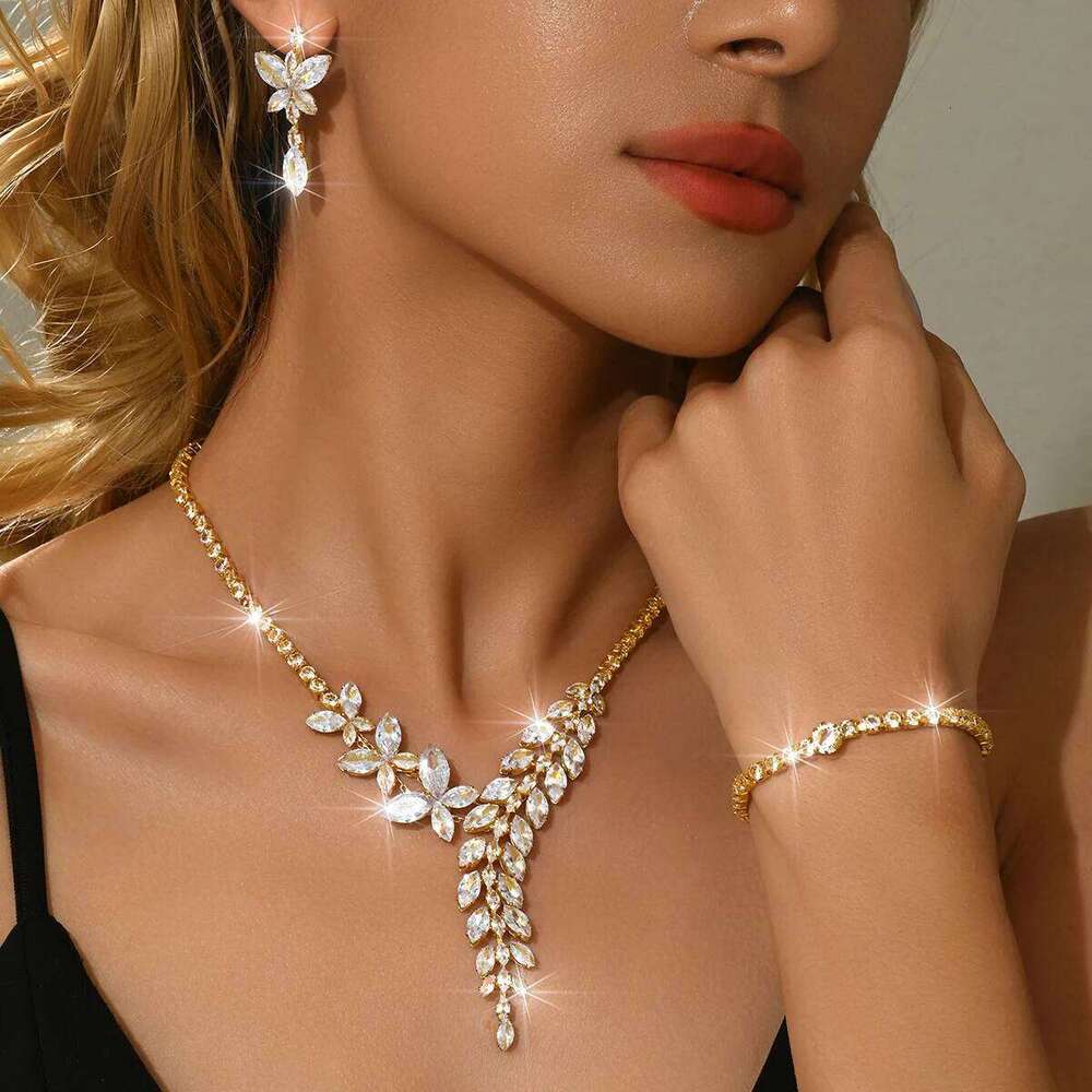 Elegant and sophisticated retro necklace, earrings, rings, bracelets, four piece set with accessories Z260313