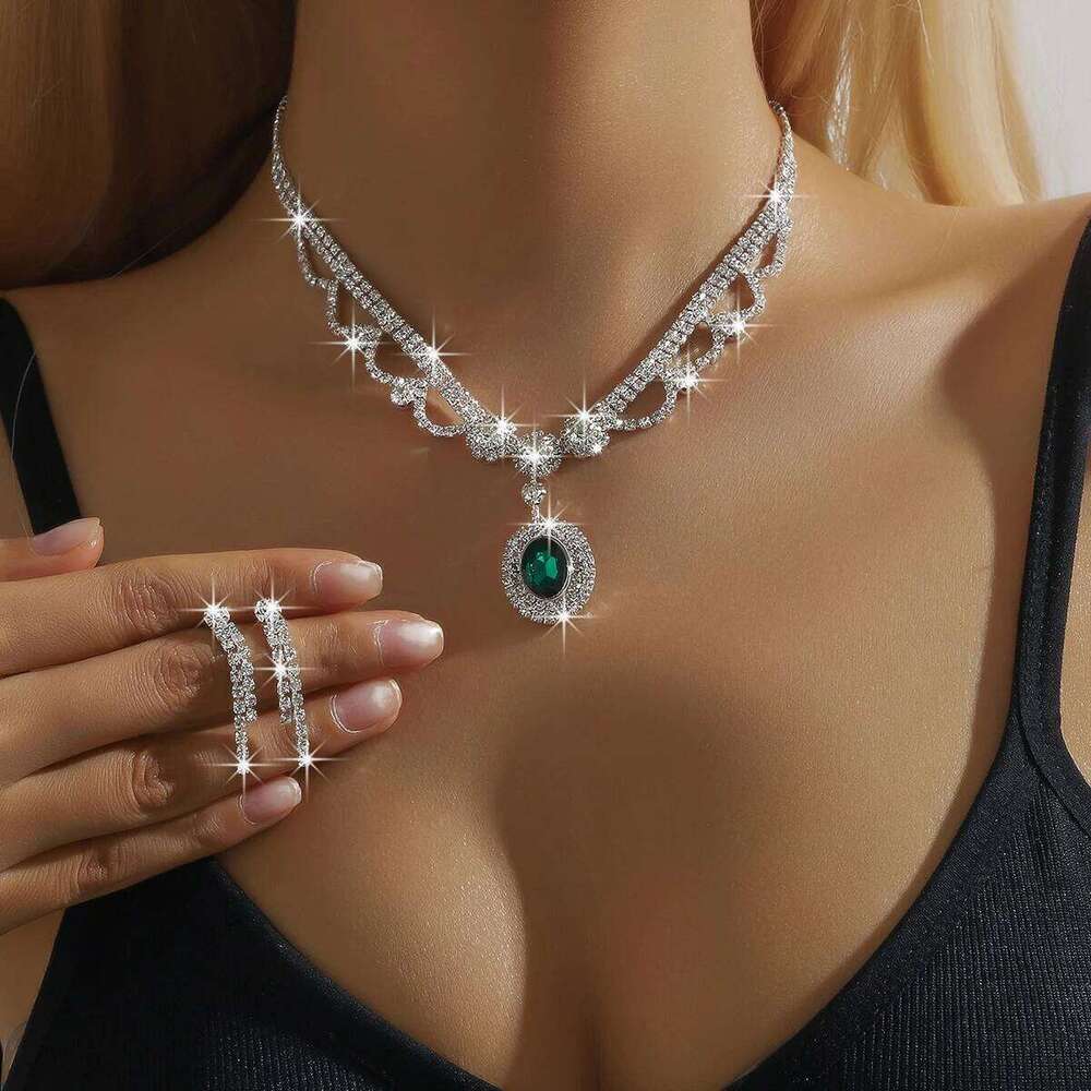 Diamond inlaid heavy industry super sparkling temperament generous collarbone chain earrings light luxury accessories Z260313