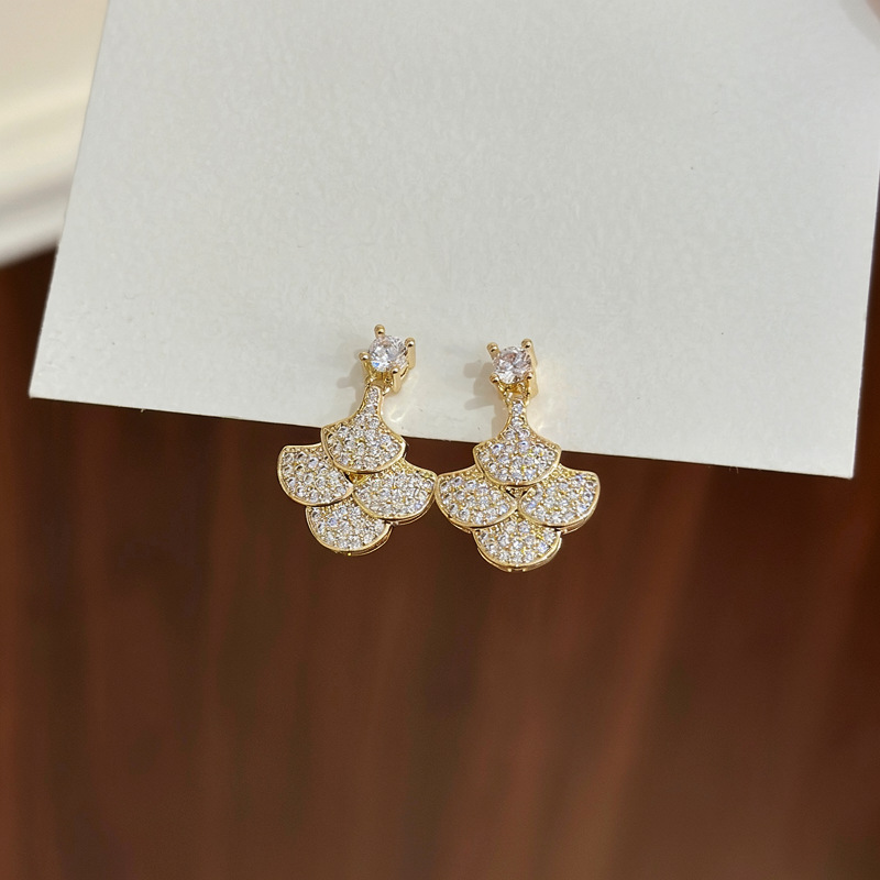 Full zircon fan-shaped pendant earrings for women, autumn and winter tassel earrings, unique niche light luxury with a high-end feel, 2026 new hot-sel - view 7