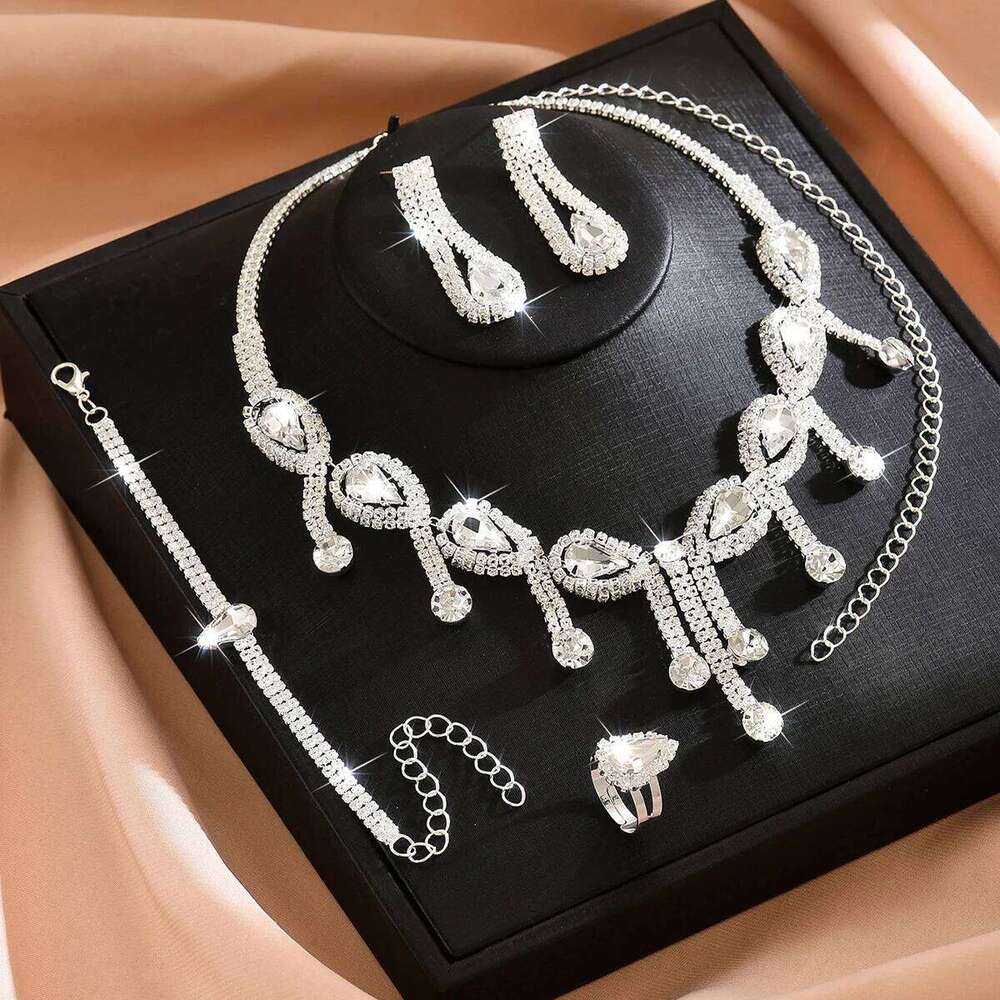 Elegant style of socialite, multi colored new necklace, earrings, two-piece set, versatile evening dress accessories Z260313