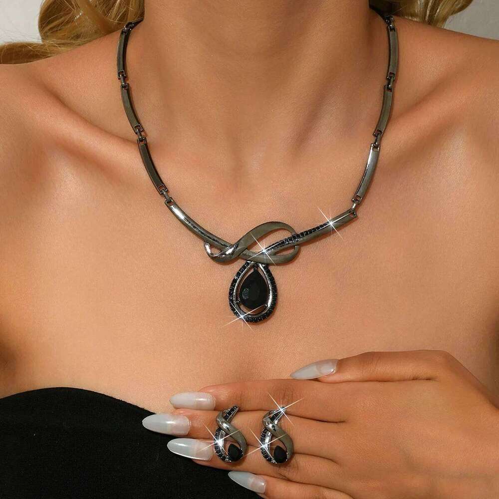 Foreign trade source fashionable and personalized alloy necklace earrings two-piece set jewelry dinner accessories Z260313