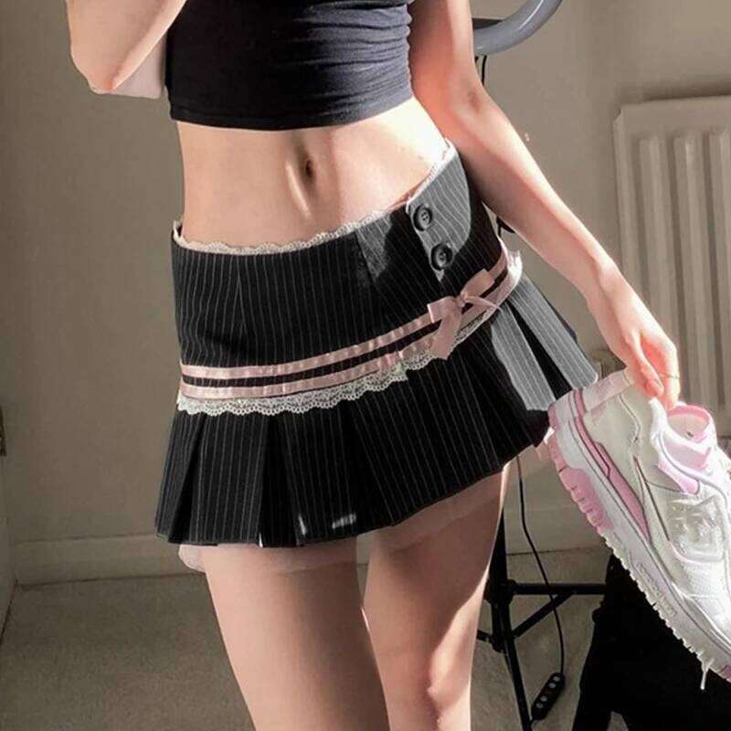 Goth Dark Harajuku Y2k Kwaii Lace Trim Mini Skirts Gothic Cutecore Bow Striped Pleated Skirt Low Waist Color Match Party Bottoms Z260314