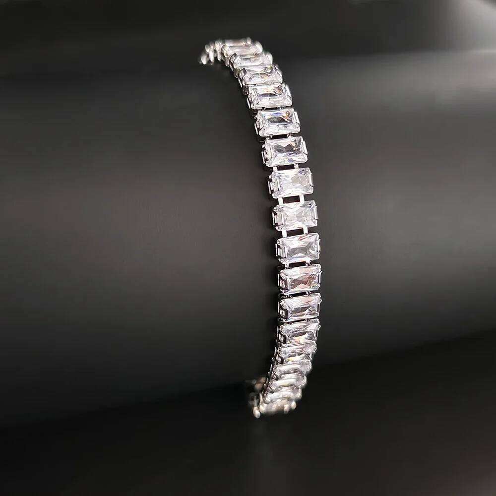 2025 New Arrival Fashion Luxury Silver Color Bracelet Bangle for Women Valentine's Day Gift Jewelry Wholesale S8257 Z260313