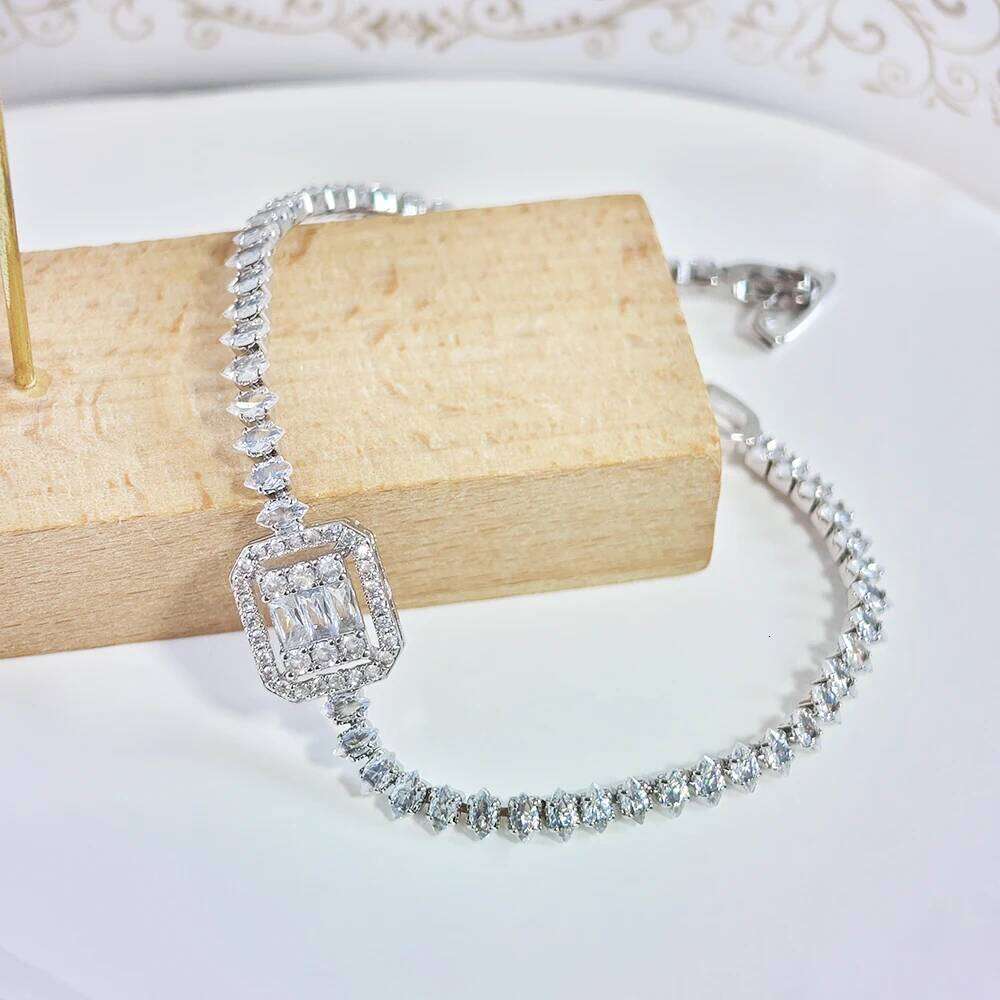2024 new arrival luxury silver color rectangle bracelet bangle for women anniversary gift s8429 Z260313