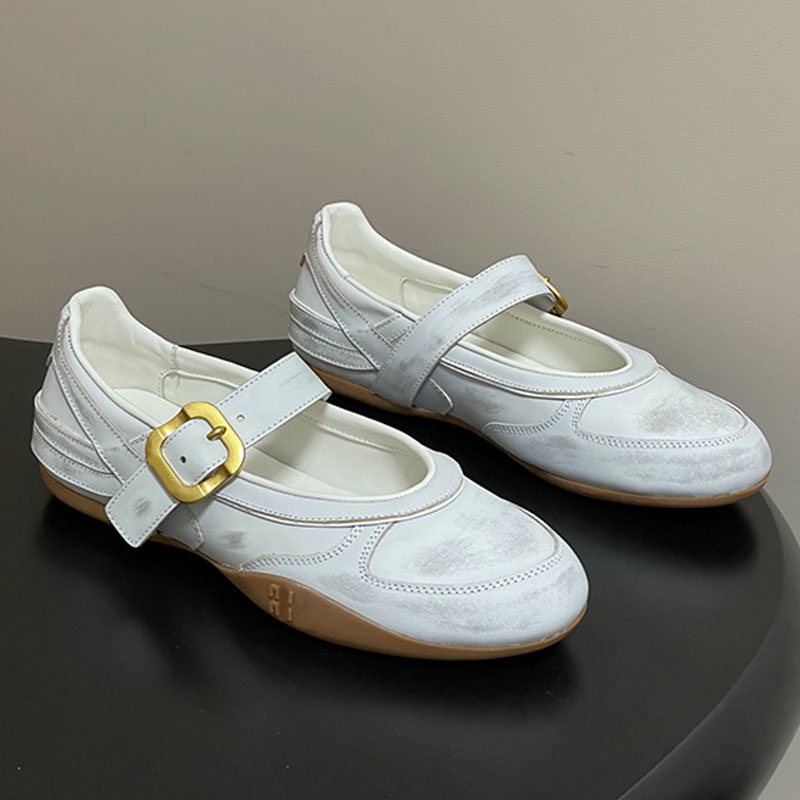 Feminine New Arrivals Gymnasium leather ballerinas with strap and buckle Daily Outfit retro Cognac Mary Jane shoes Italian designer womens gymnasium ballet flat