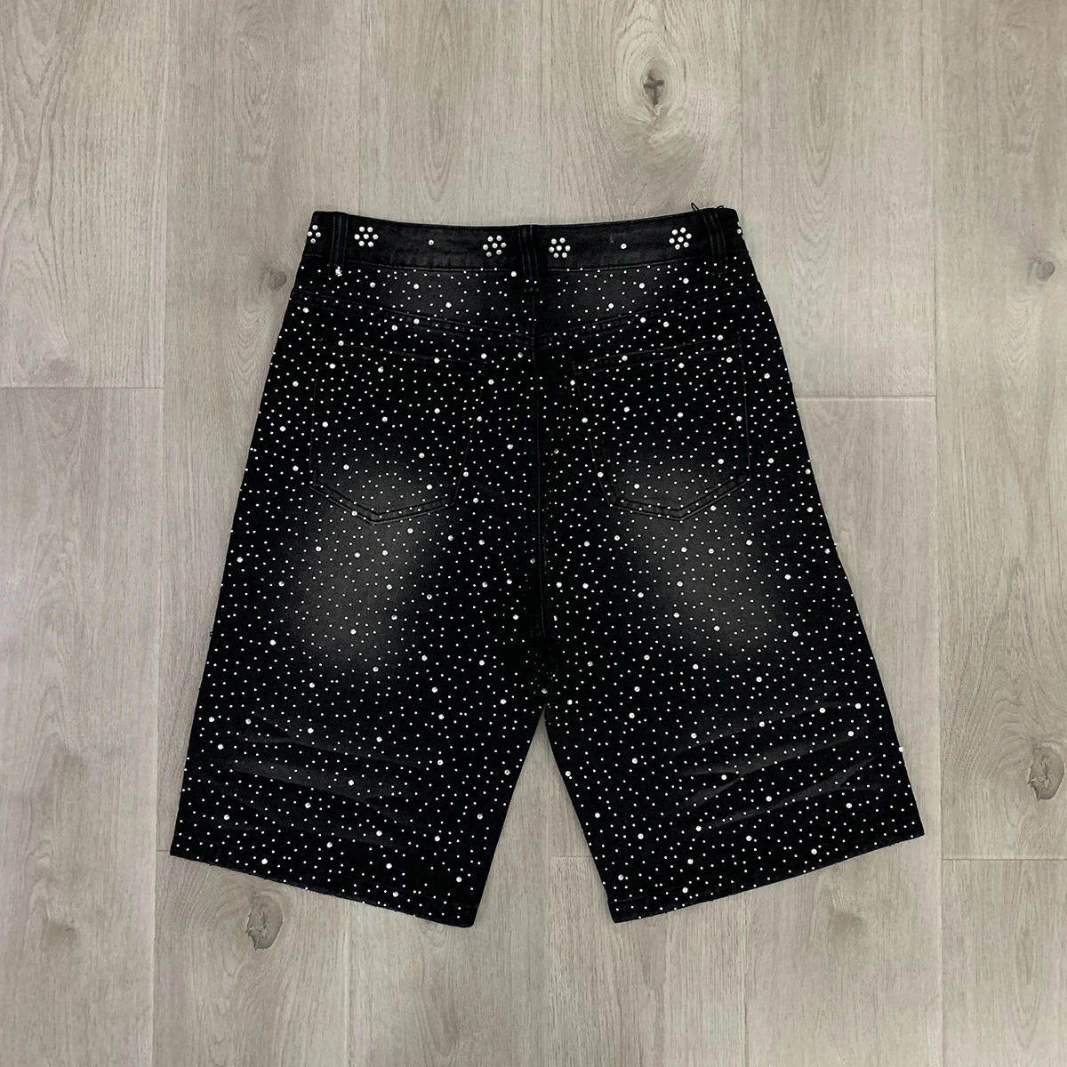 Full Rhinestone Shinning Black Baggy Jeans Shorts for Men Letter Embroidery Brilliant Diamond Loose Denim Knee Length Pants 260311
