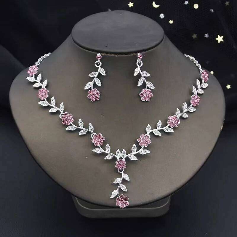3 Pcs Sweet Jewelry Exquisite Rhinestone Pendant Banquet Party Women Fashion Romantic Crystal Necklace Earring Accessory Set Z260313