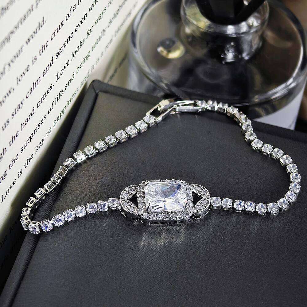 2024 new fashion princess bracelet bangle for women anniversary gift jewelry wholesale s8421 Z260313