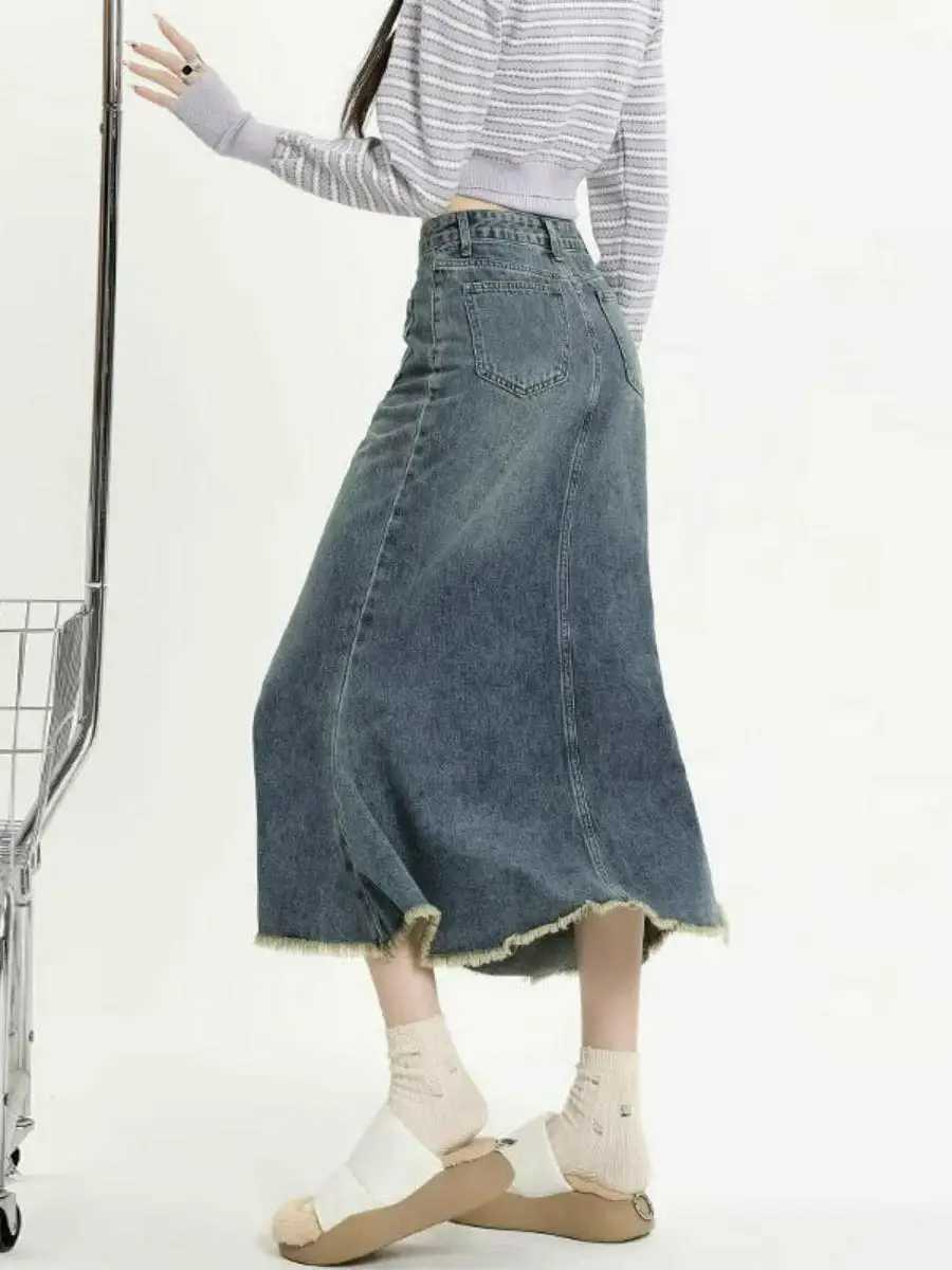 Womens Tailored Denim Skirt High Waist Midi A-Line Skirts with Frayed Hem Loose Hips Covering Body f-length Jeans Skirt M260314