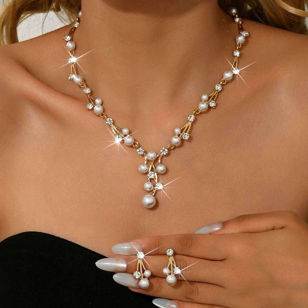 Elegant French minimalist and atmospheric alloy necklace earrings two-piece set paired with formal attire Z260313