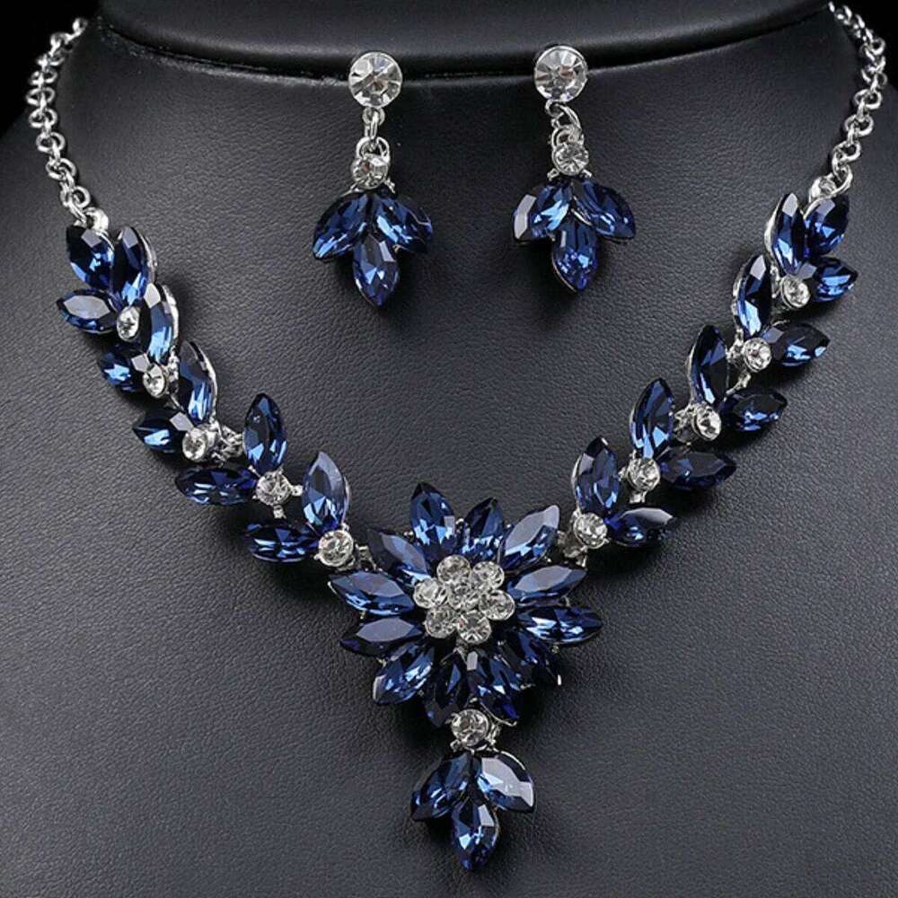 3pcs fashionable women's jewelry set with crystal contrasting flower necklace earrings and evening dress accessories Z260313