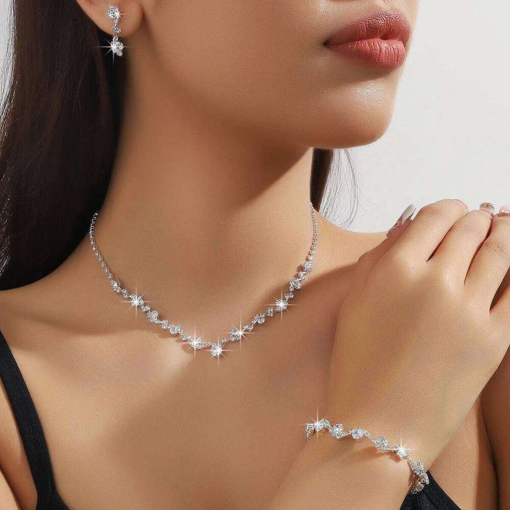 Women's fashionable sparkling set, simple and luxurious style niche design jewelry set Z260313