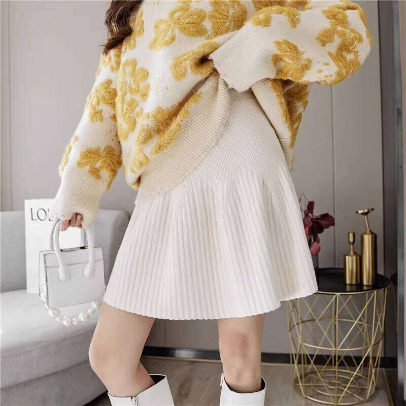 Stylish Soft Ribbed Short Skirts Women Autumn Winter Warm Knitted Mini Temperament High Waist A-Line Pleated Skirt Woman Z260314