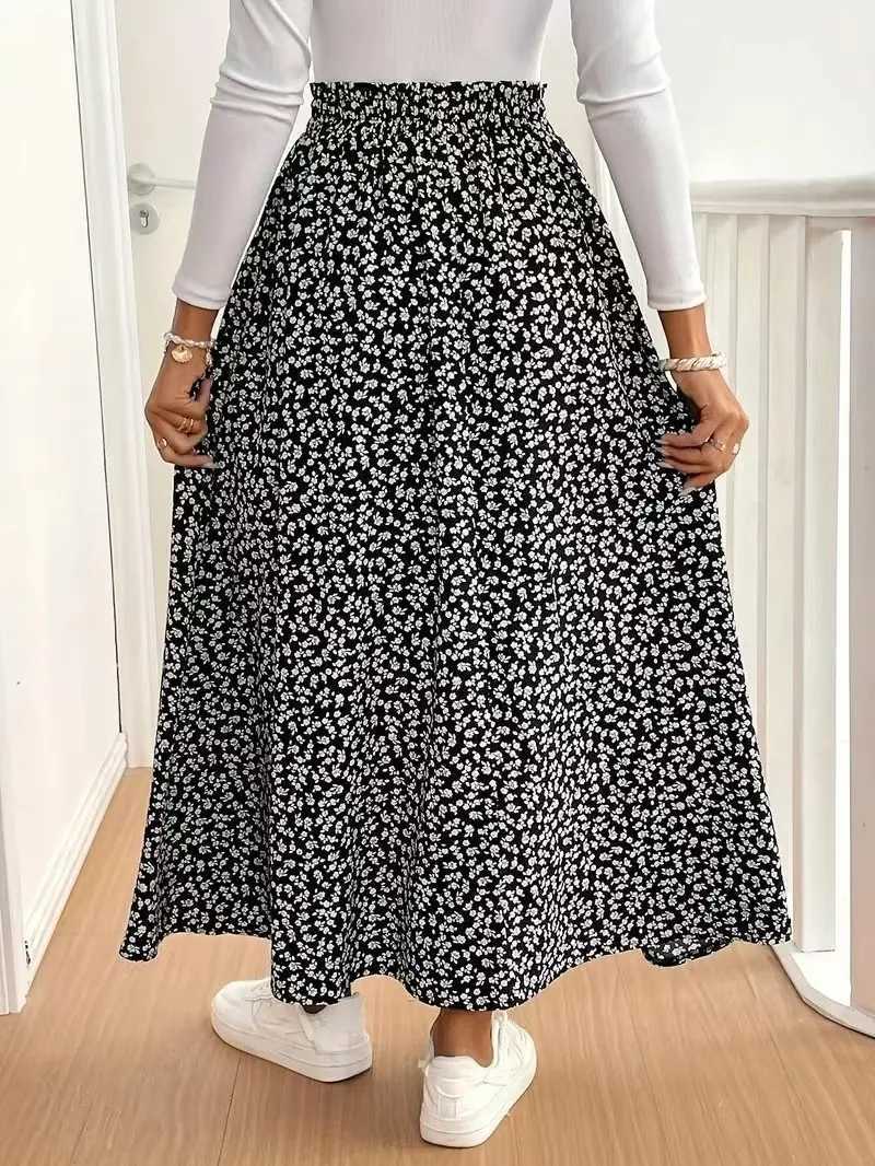 2025 Autumn New Floral Half length Skirt with Split A-line Hip Wrap and Middle Waist Skirt M260314