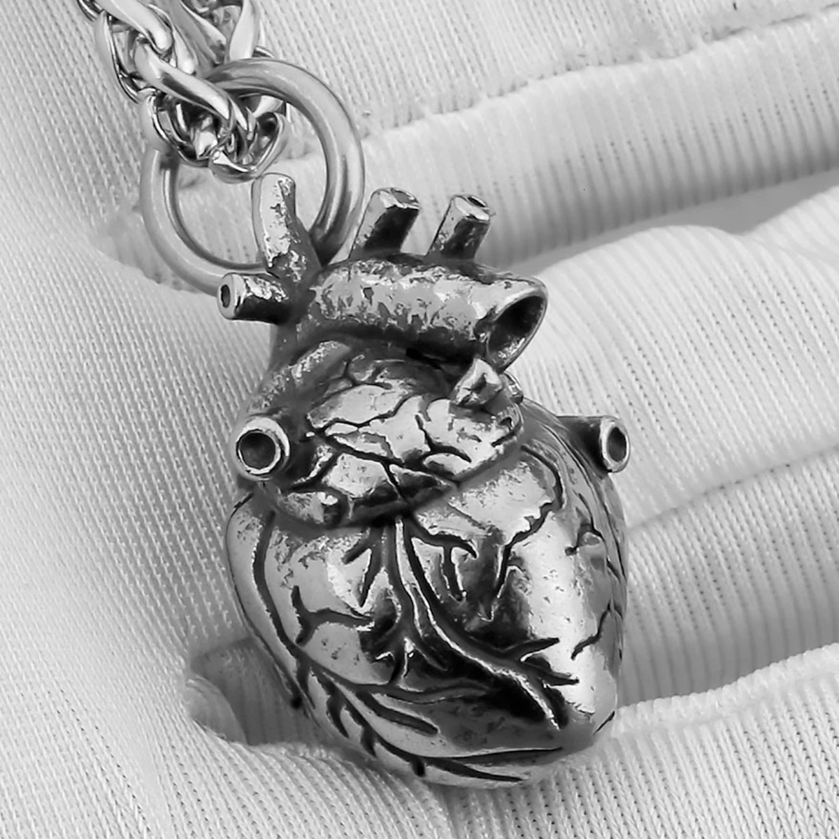 Fashion Minimalist Heart Necklace Men Women Punk Hip Hop Pendant Necklace Vintage Charm Stainless Steel Jewelry 260312
