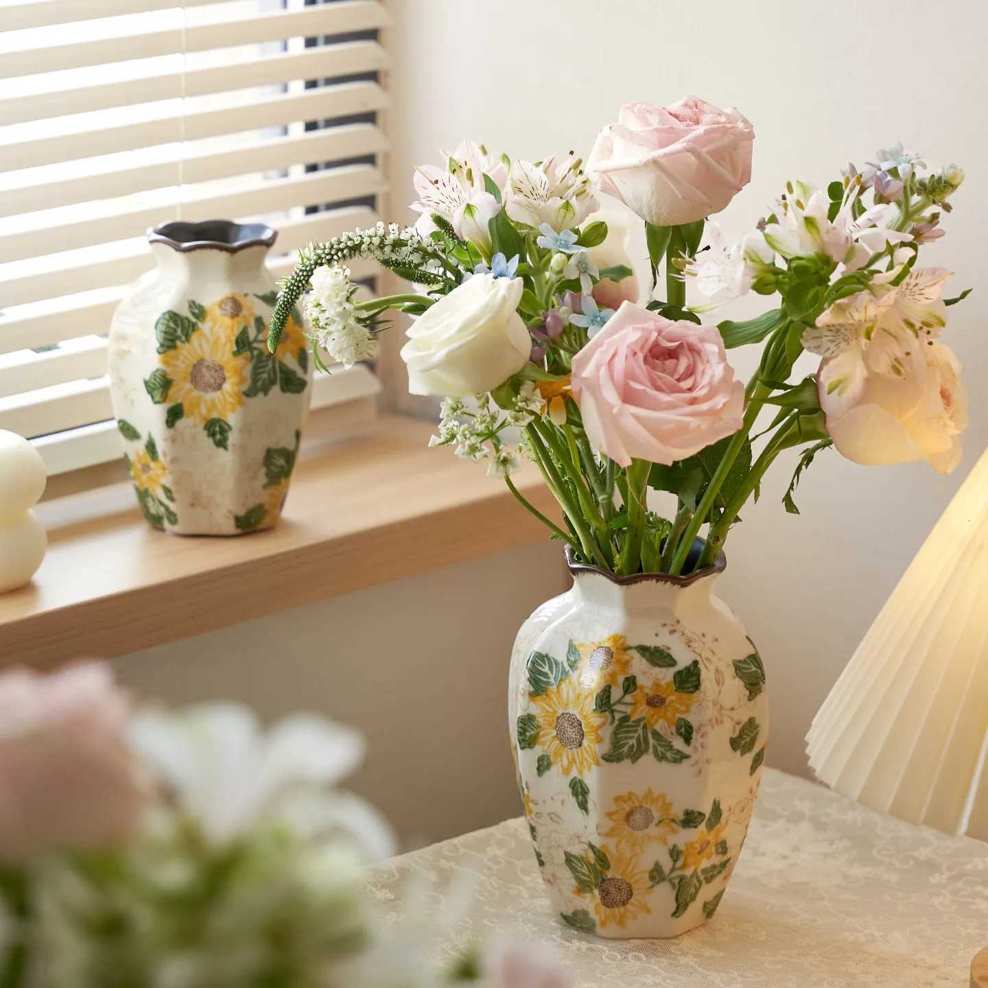 Vintage Sunflower Ceramic Vases Crackle Glaze Flower star anise flower arrangement Vases for Home Office Bedroom Aesthetic Decor Y260314