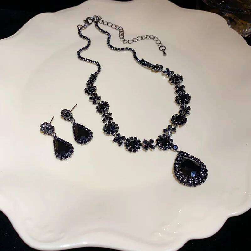 3pcs Set Water Drop Flower Emerald Color Necklaces for Women Fringe Dangle Earrings Fashion Jewelry Sets Z260313