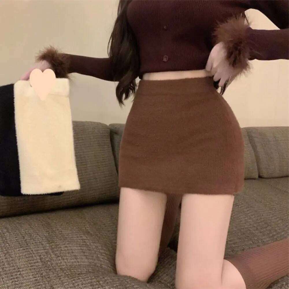 Sweet Imitation Mink Fleece Spicy Girl Style Autumn Winter Short Mini Skirts Ins Retro High Waist A-line Skirt Lady Z260314