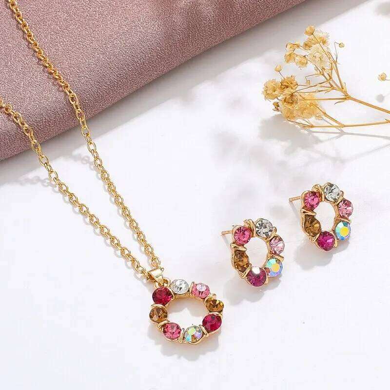 3pcs Gold Necklace Earrings Set Ladies Celebrity Simple Fashion Style Exquisite Stained Glass Diamond Circle Shape Jewelry Z260313