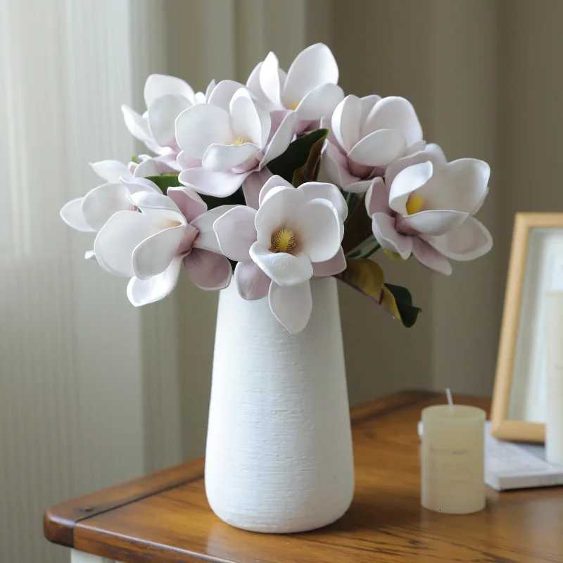 33CM New Chinese Style Artificial 3-Branch Bundle Magnolia Flower Home Decoration Living Room Dining Table Decoration Y260314