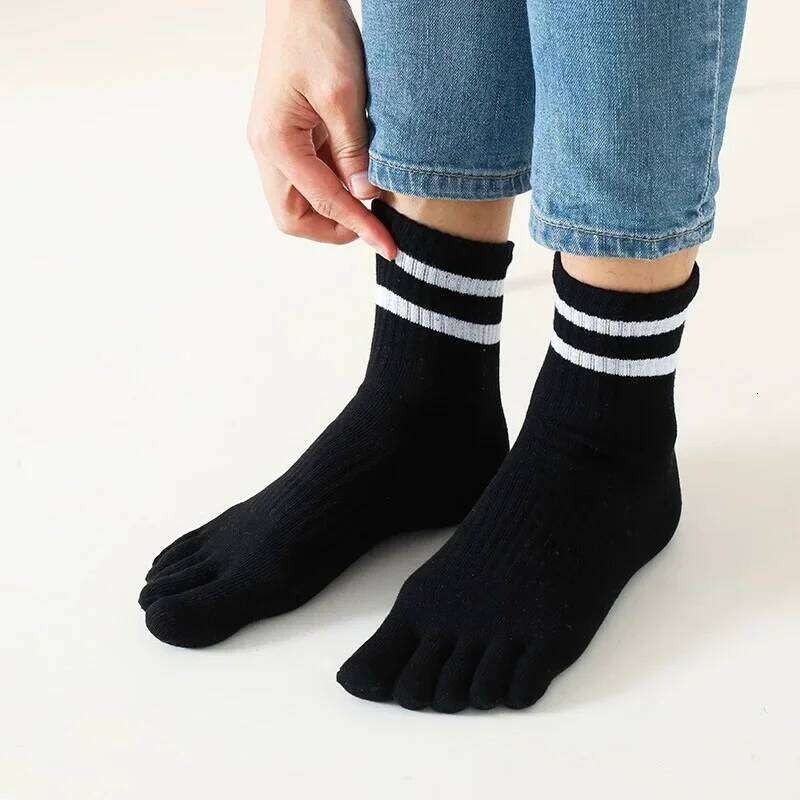 Mans Five Finger Cotton Striped Solid Casual Sweat-Absorbing Anti-Bacterial Warm Fitness Sport Toe Short Socks Student Z260314