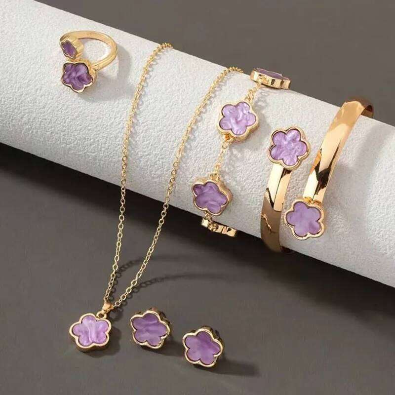 Lucky Purple Five-Petal Flower Clover Earrings Necklace Ring Bracelet Five-Piece Set for Woman Fashionable Party Charm Jewelry Z260313