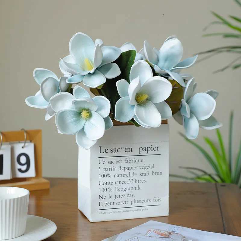 33CM New Chinese Style Artificial 3-Branch Bundle Magnolia Flower Home Decoration Living Room Dining Table Decoration Y260314